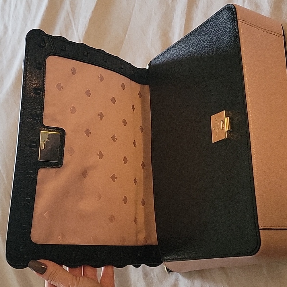Kate Spade purse - Picture 3 of 6